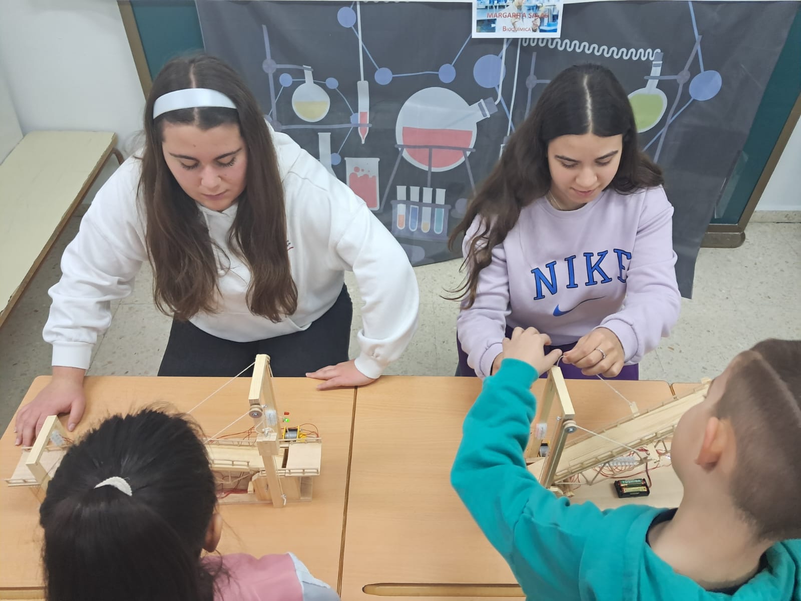 Día de la Mujer y la Niña en la Ciencia en el CEIP Dr. Fleming